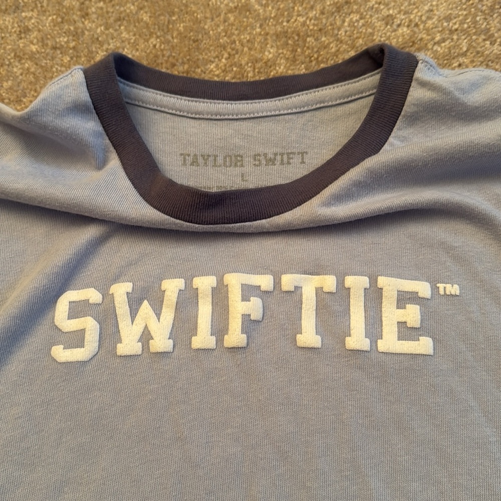 Taylor swift muscle tee - Picture 2 of 3